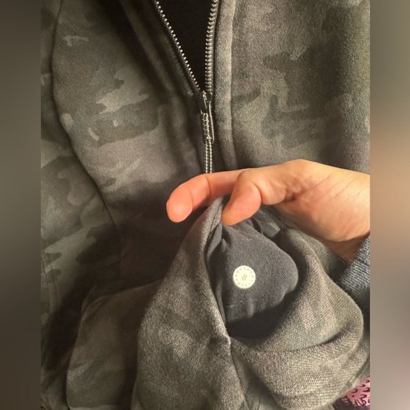 Grey camo lululemon hoodie - Picture 3 of 4